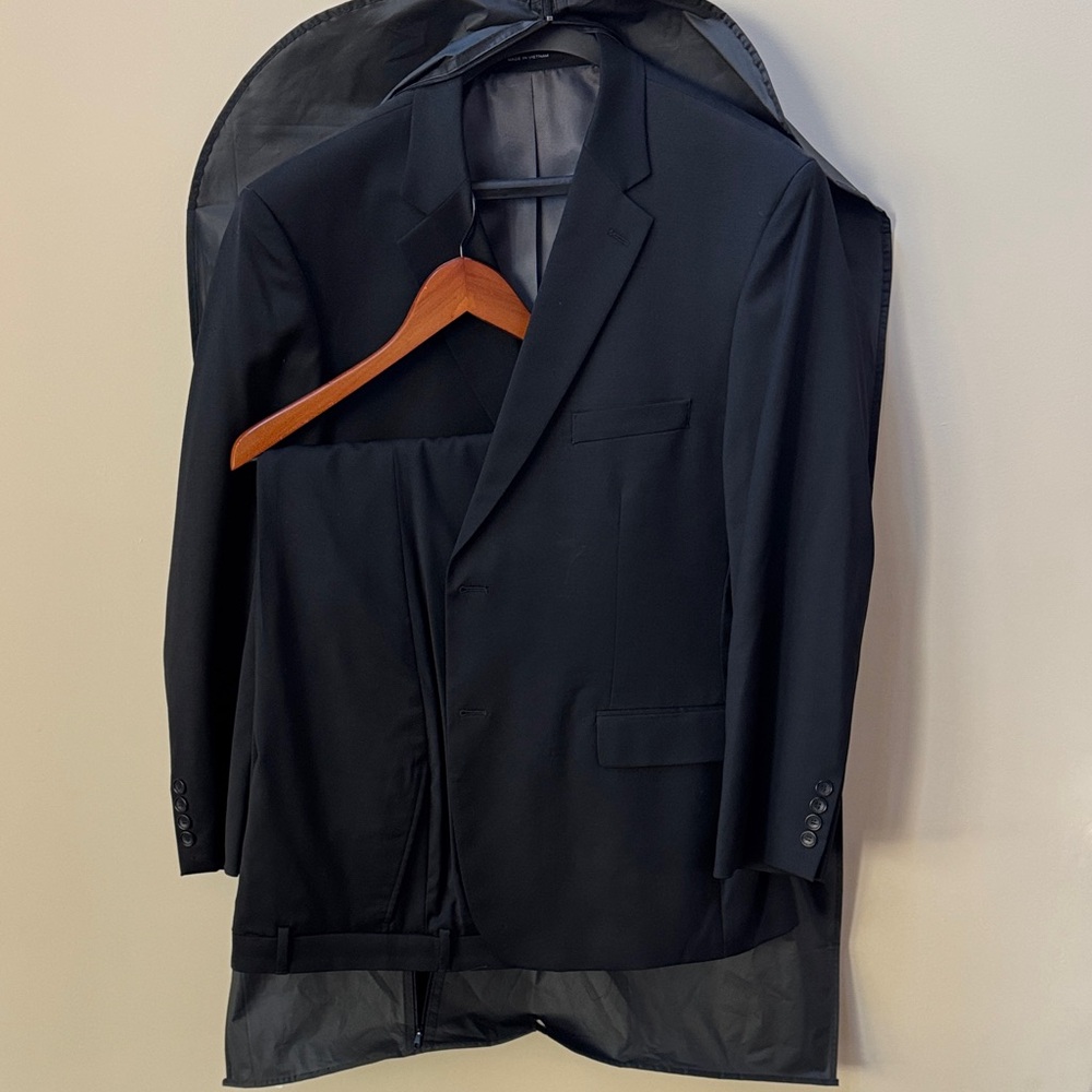 Kenneth Cole Classic Black Suit Jacket